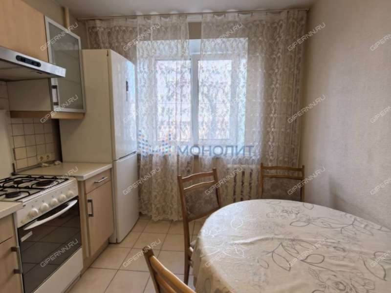 трёхкомнатная квартира на Республиканской улице дом 25