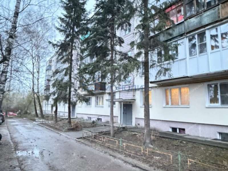 четырёхкомнатная квартира на бульваре 60-летия Октября дом 12