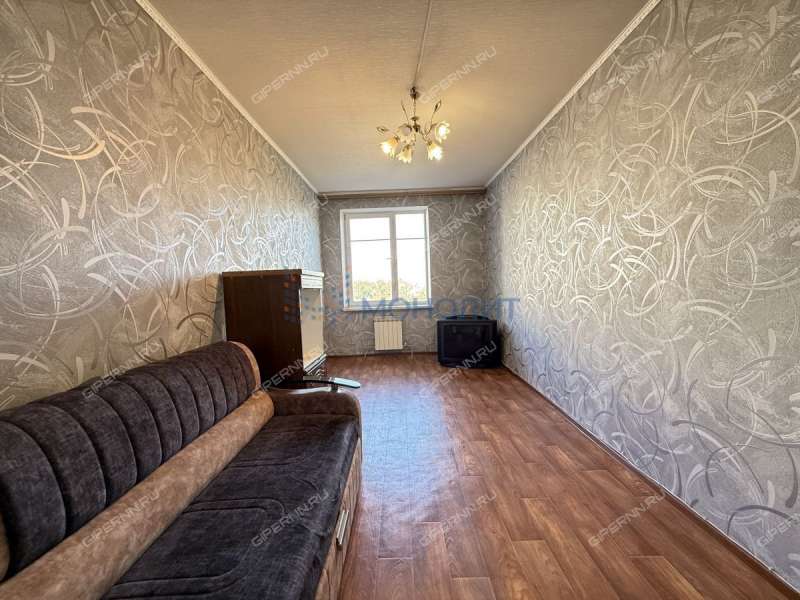 двухкомнатная квартира на Эльтонской улице дом 21А