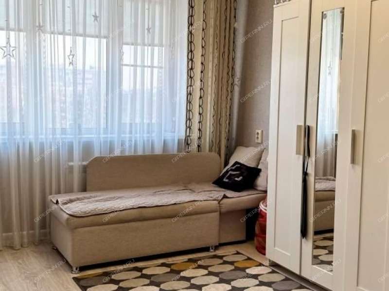 двухкомнатная квартира на улице Краснодонцев дом 13