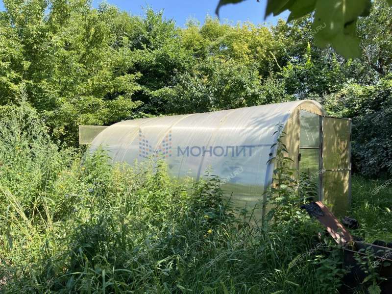 дом на Центральной улице село Настино