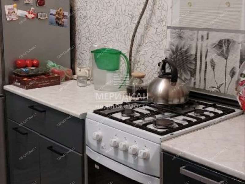 трёхкомнатная квартира на улице Героя Шнитникова дом 20