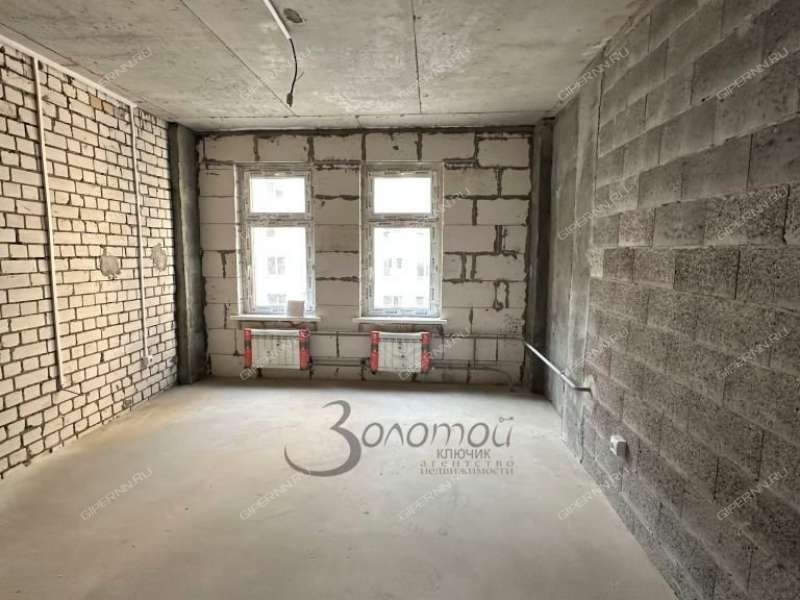 трёхкомнатная квартира на Полтавской улице дом 15