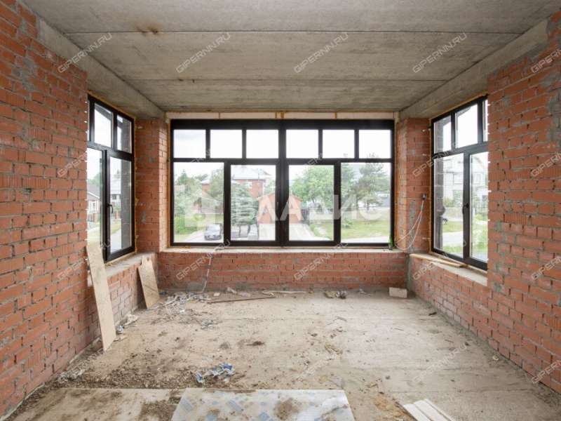 здание под офис, торговую площадь на Полевой улице