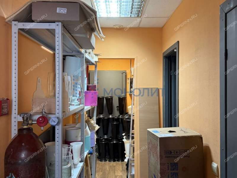 помещение под офис, торговую площадь на Совнаркомовской улице
