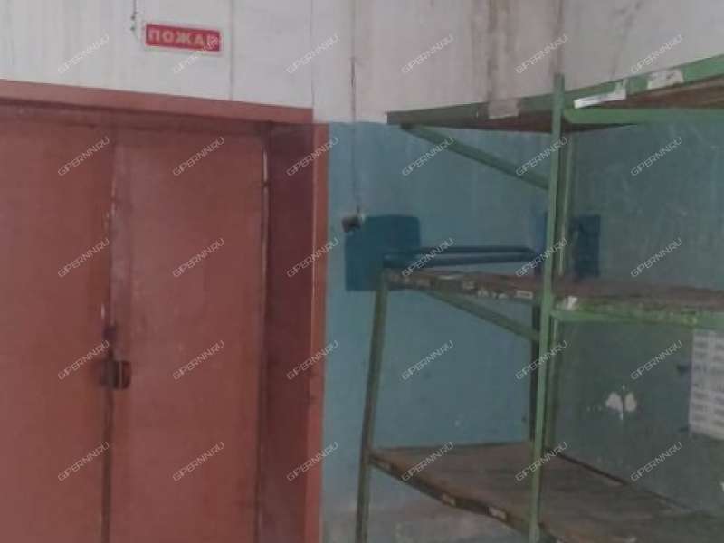 помещение под склад на улице Федосеенко
