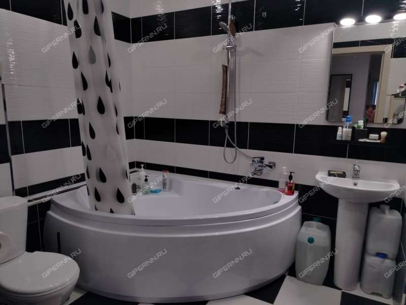 трёхкомнатная квартира на улице Островского дом 15