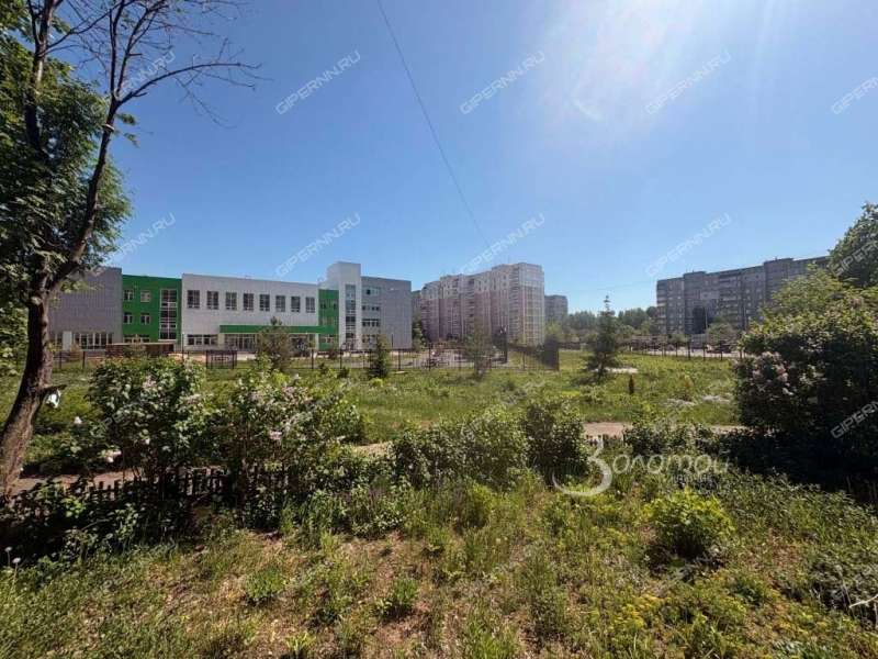 трёхкомнатная квартира на Космической улице дом 55