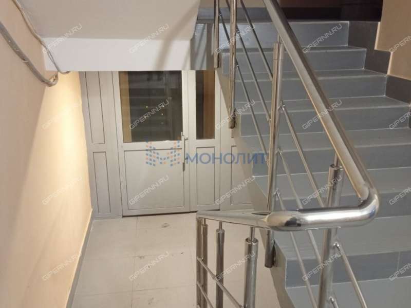 трёхкомнатная квартира на улице Германа Лопатина дом 2