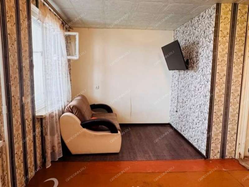 однокомнатная квартира на проспекте Бусыгина дом 46