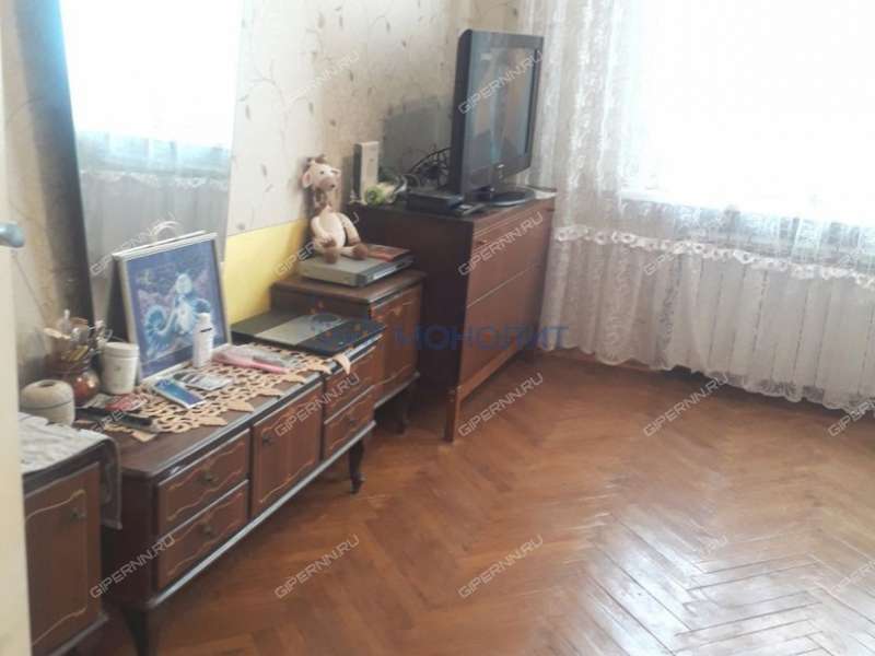 трёхкомнатная квартира на проспекте Гагарина дом 110Б