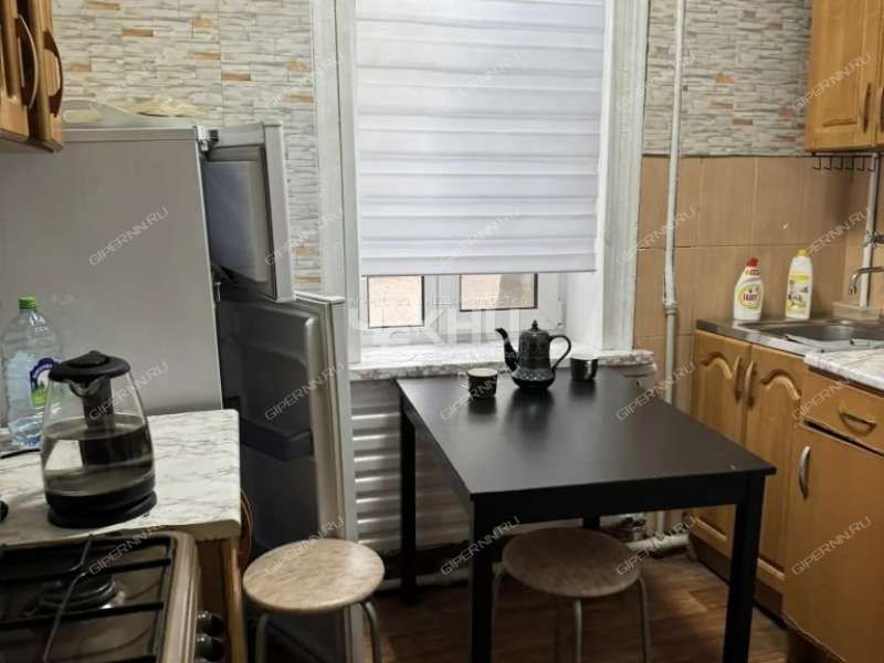 двухкомнатная квартира на улице Короленко дом 11а