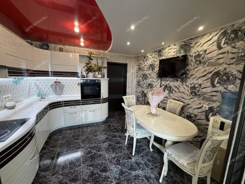 3-komnatnaya-mkr-shherbinki-1-y-d-13-k2 фото