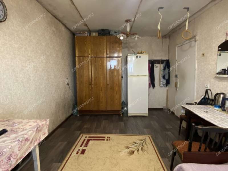 комната в доме 54 на Зеленодольской улице