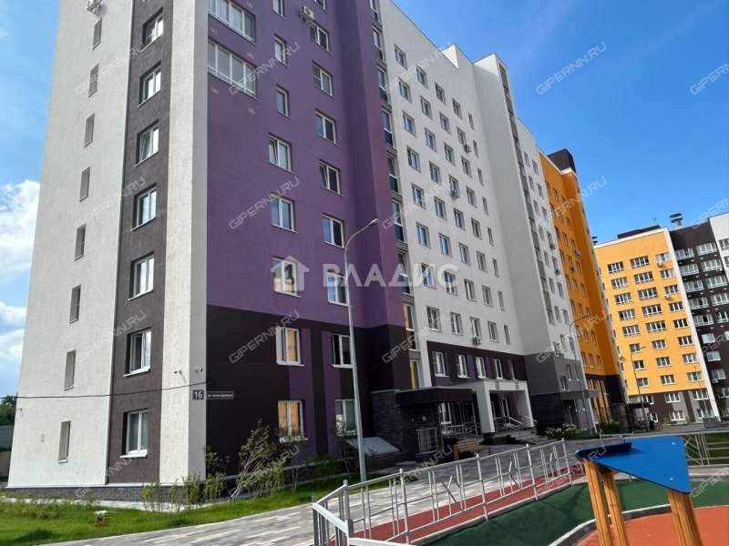 трёхкомнатная квартира на проспекте Героев Донбасса дом 16