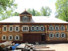 Реставрация на Щелоковском хуторе: как преобразились памятники деревянного зодчества?