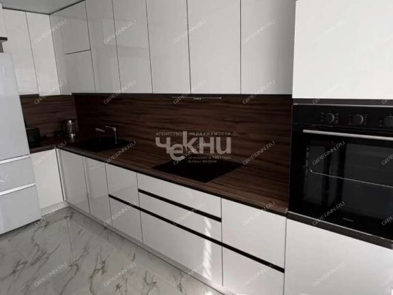 четырёхкомнатная квартира на Луначарского ул дом 214 Бор