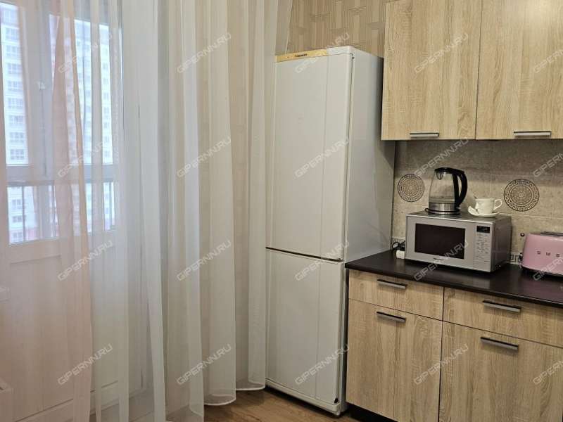 однокомнатная квартира на бульваре 60-летия Октября дом 23 к4