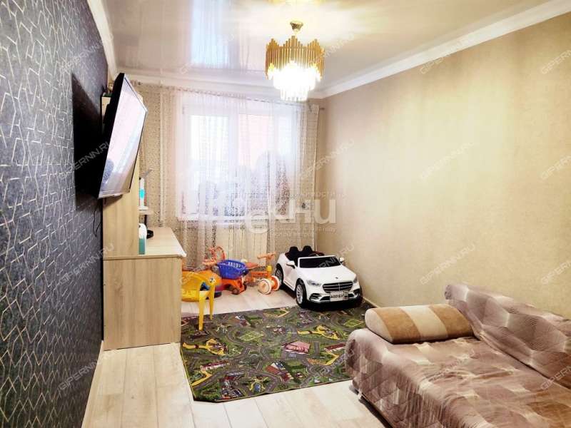 трёхкомнатная квартира на улице Октябрьской Революции дом 40