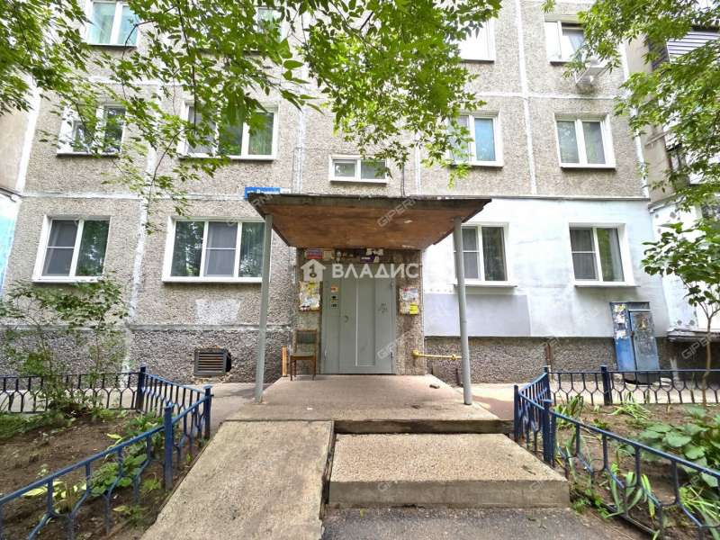 трёхкомнатная квартира на улице Ванеева дом 78