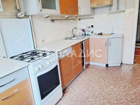 4-komnatnaya-ul-krasnodoncev-d-19 фото