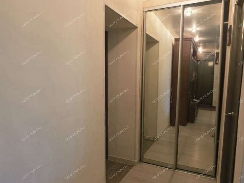 трёхкомнатная квартира на Большой Покровской улице дом 32