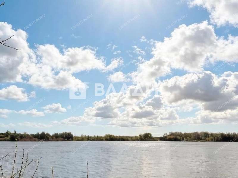 дом на улице Зеленкина село Безводное