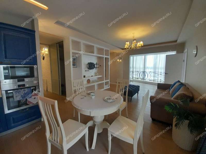 трёхкомнатная квартира на улице Родионова дом 193 к7