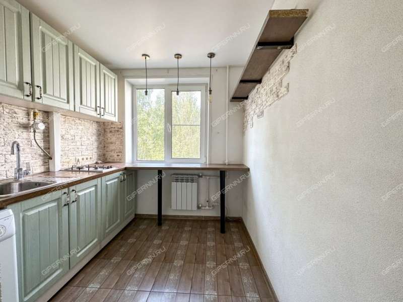 трёхкомнатная квартира на улице Юлиуса Фучика дом 39