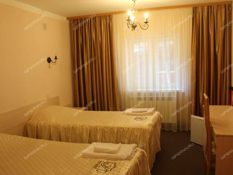 имущественный комплекс под недвижимость под гостиничный бизнес на  деревня Хмелевка