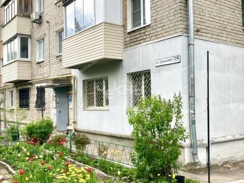 3-komnatnaya-ul-erevanskaya-d-2-5 фото