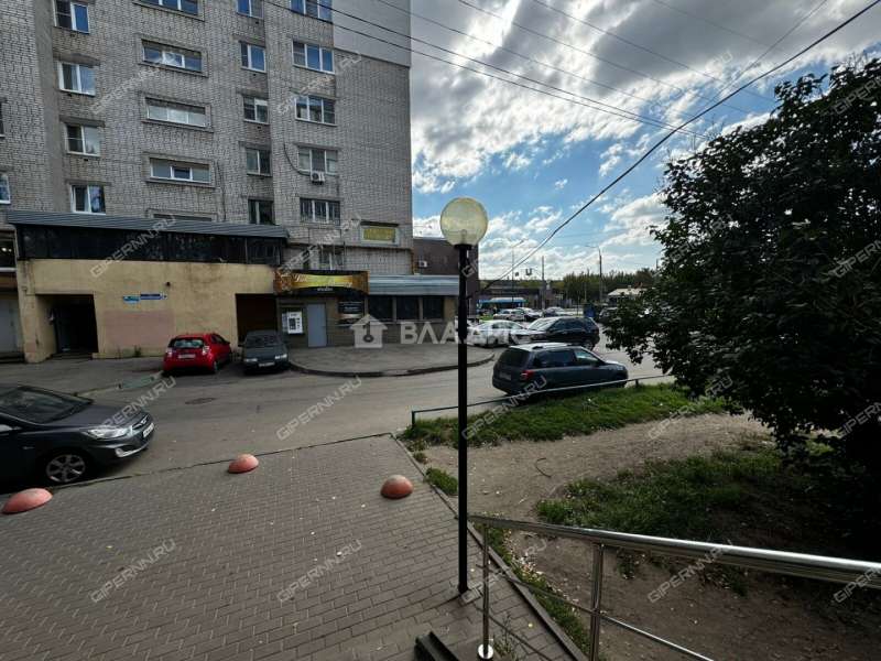 помещение под торговую площадь на проспекте Бусыгина