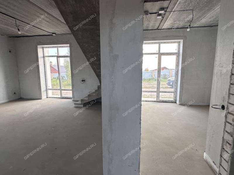 дом на Радужная ул. село Безводное