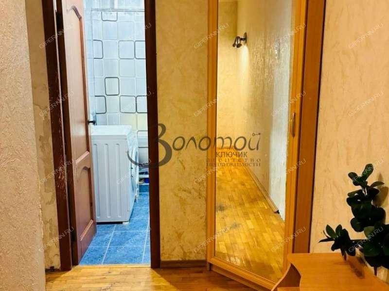 трёхкомнатная квартира на улице Героя Шнитникова дом 2