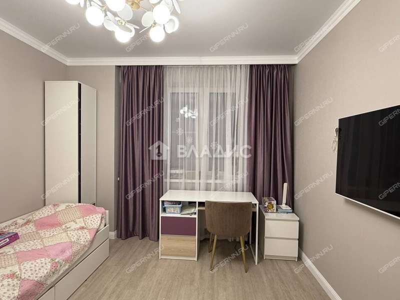 четырёхкомнатная квартира на Сенной площади дом 1