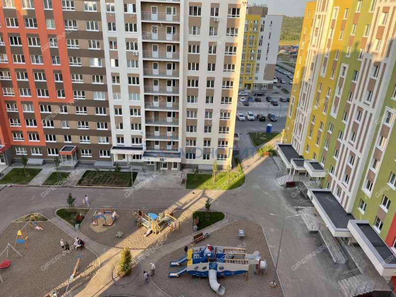 четырёхкомнатная квартира на улице Романтиков дом 13