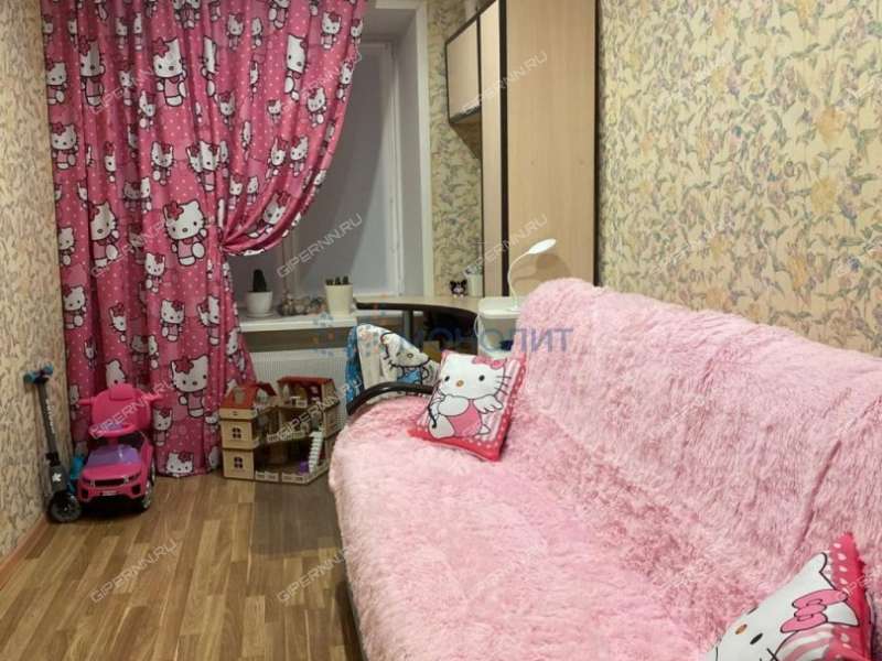 трёхкомнатная квартира на Большой Покровской улице дом 93