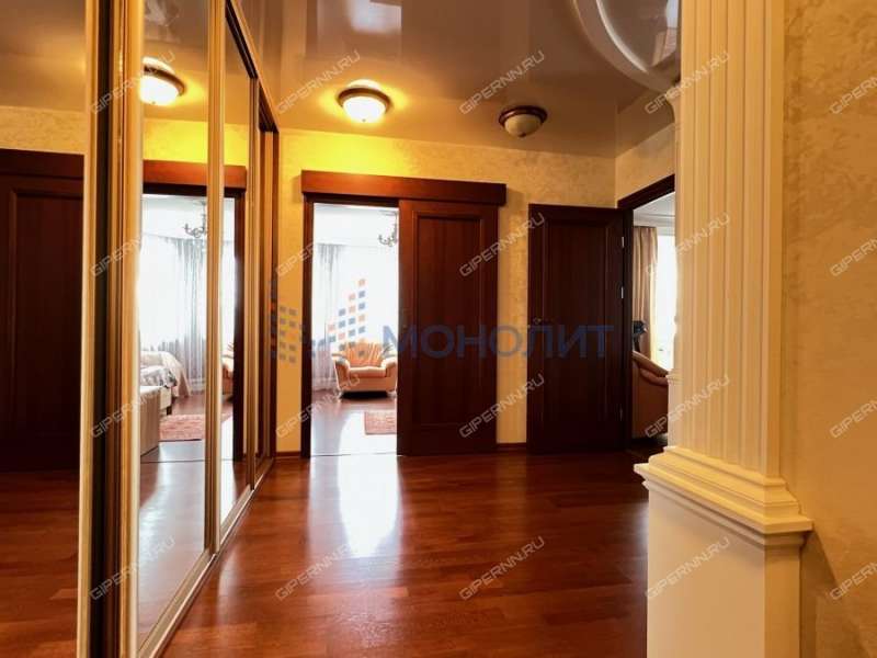 трёхкомнатная квартира на Волжской набережной дом 21