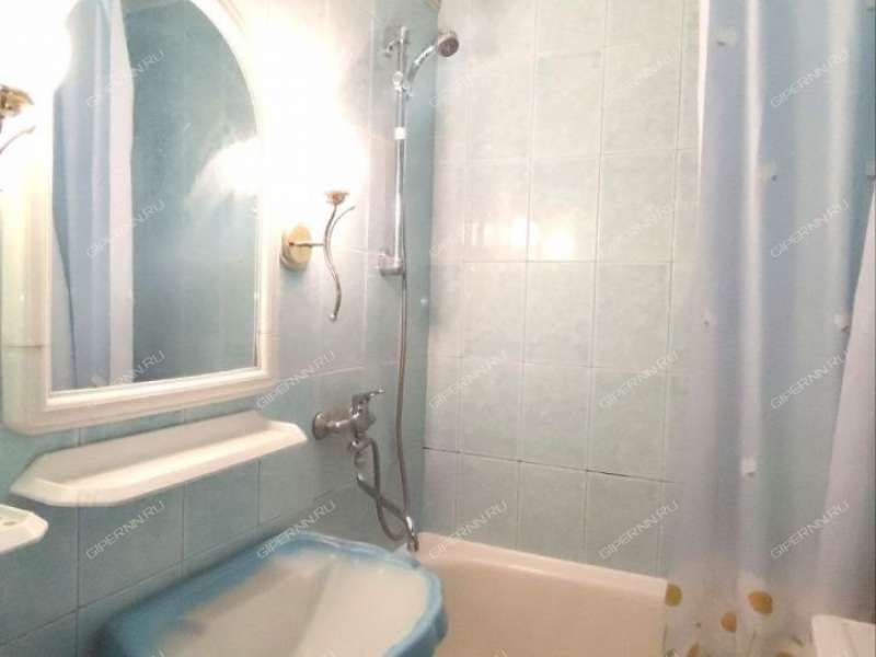 четырёхкомнатная квартира на улице Васильева дом 1