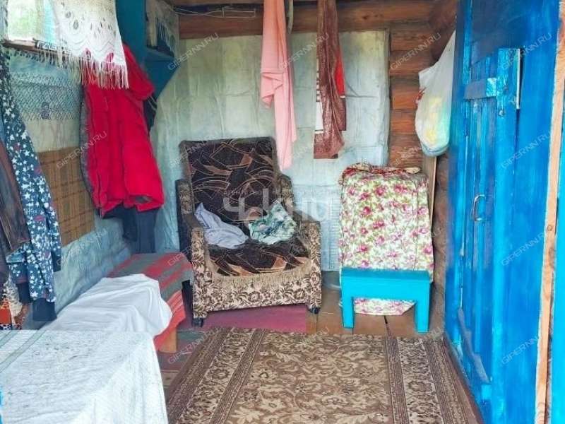 дом на Центральной улице село Чернуха