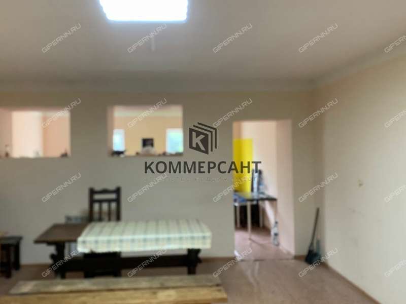 здание под офис, торговую площадь на Клубной улице деревня Новоликеево