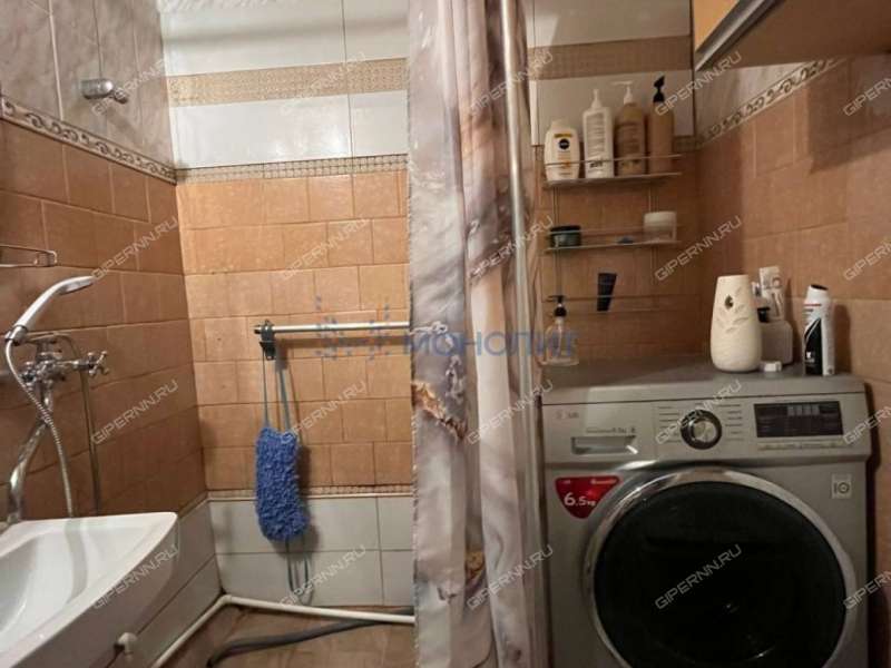 четырёхкомнатная квартира на Молодёжной улице дом 6/38 город Дзержинск