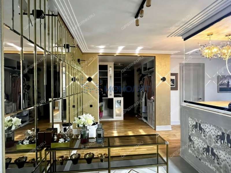 трёхкомнатная квартира на улице Нестерова дом 22