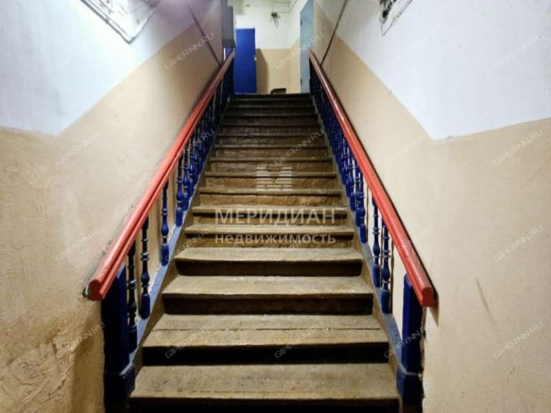 четырёхкомнатная квартира на улице Литвинова дом 40