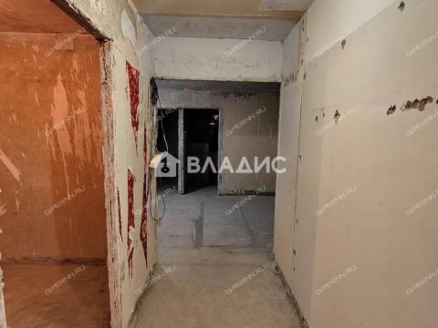 4-komnatnaya-ul-barenca-d-12 фото