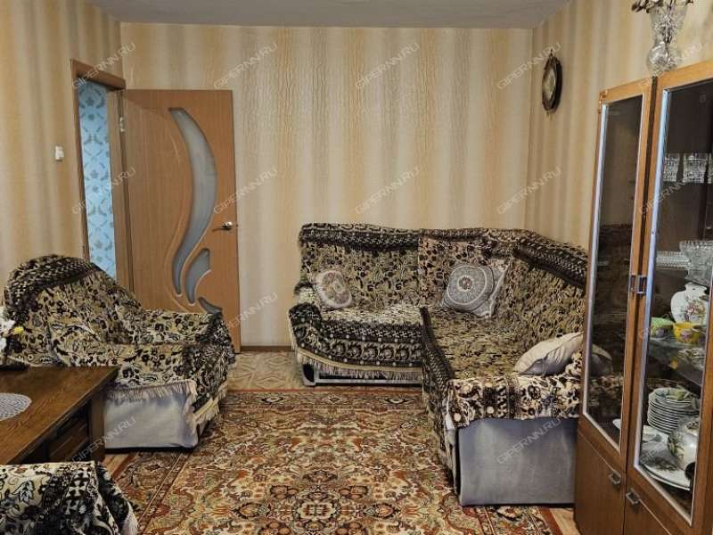 трёхкомнатная квартира на Мончегорской улице дом 33