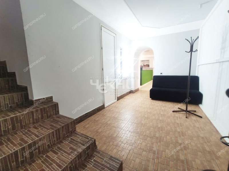 здание под недвижимость под общепит на Малое Чухово деревня Малое Чухово