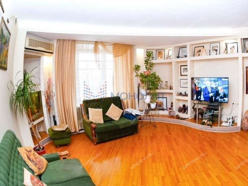 четырёхкомнатная квартира на Большой Покровской улице дом 47б