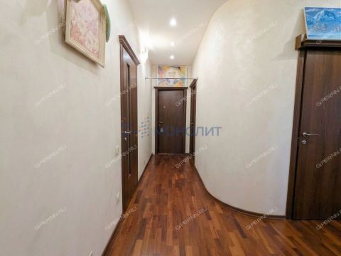 4-komnatnaya-ul-minina-d-19-6 фото