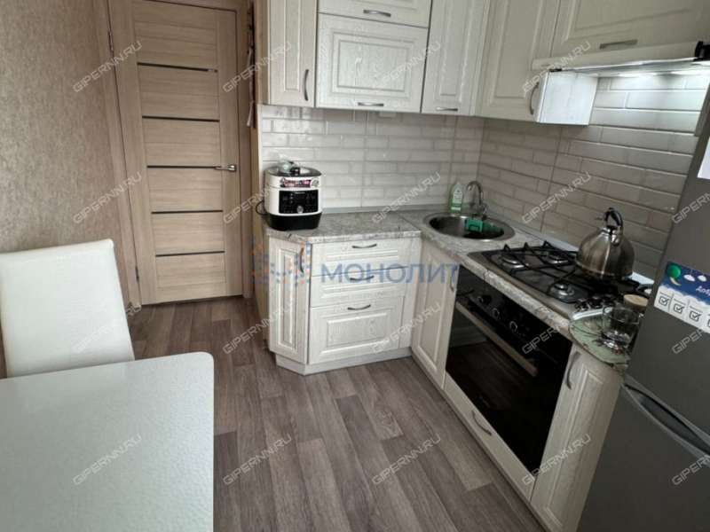 двухкомнатная квартира в 6-м микрорайоне дом 21